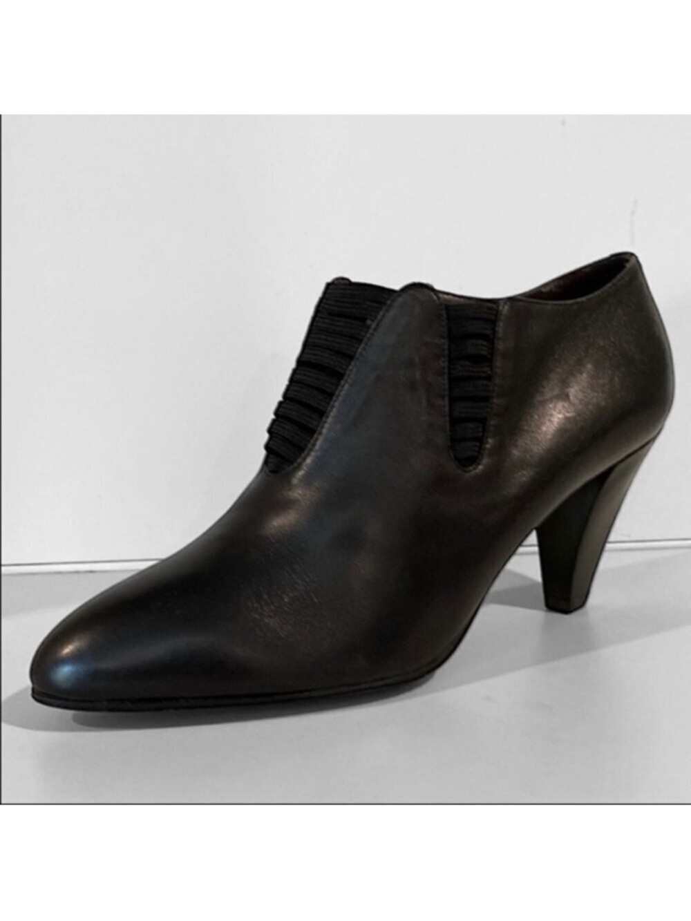 Brown's Black Leather Pointy Heels Size 37.5